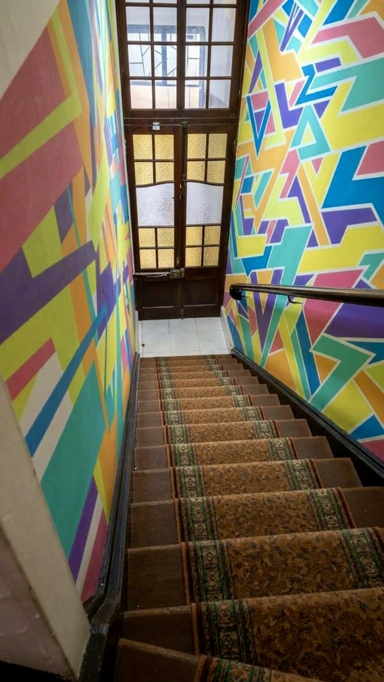 Escalera y detalles de madera